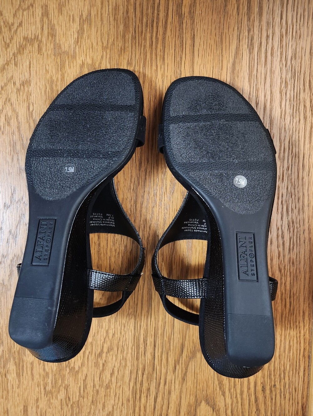 ⬇️-Reduced-Alfani Womens Step Flex Size 7.5 Dress Sandals - Picture 3 of 4